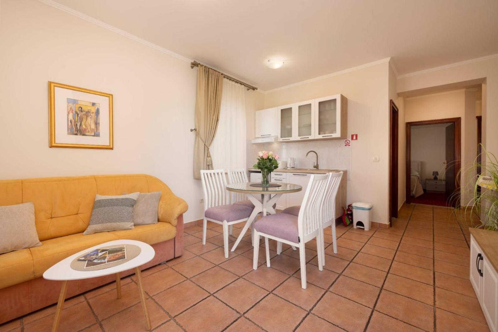 Aparthotel Villa Mozart 伯德古拉 外观 照片