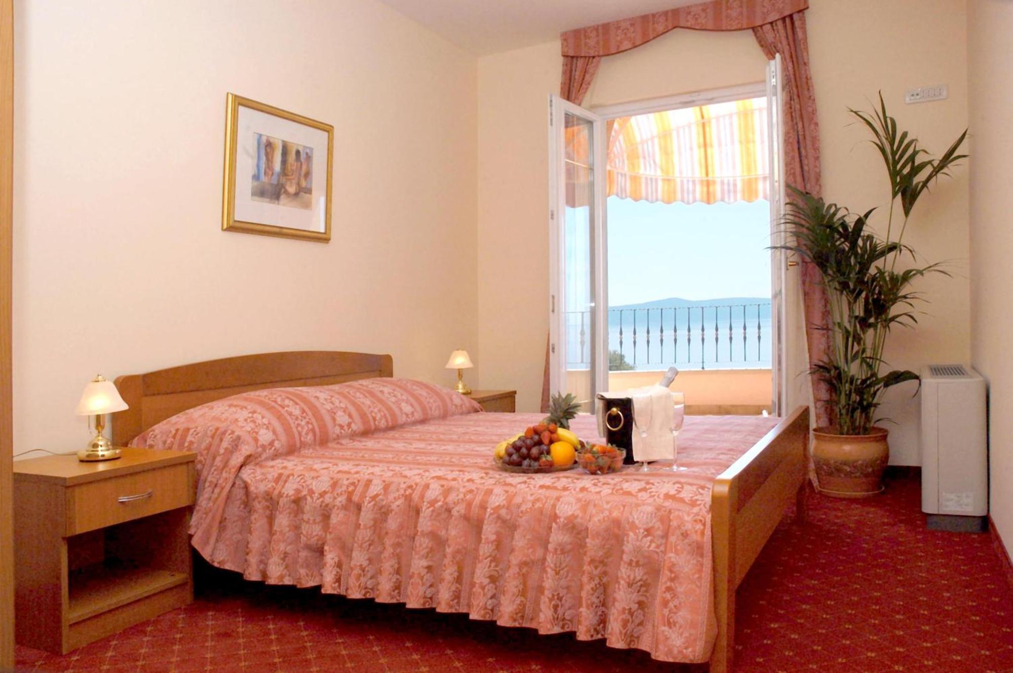 Aparthotel Villa Mozart 伯德古拉 外观 照片